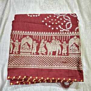 Maroon bandhani printed saree with rich paloo and embroidered blouse - Image 4
