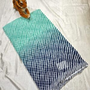 Green and blue dual tone lehariya saree with cut work swarovski border and contrast blouse - Image 3