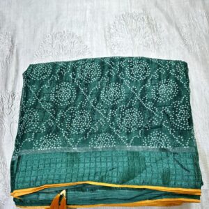 Green bandhani saree with silk border and contrast blouse - Image 3
