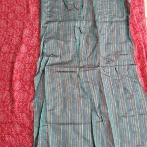 Pink bandhani saree with silk border and contrast blouse - Image 5