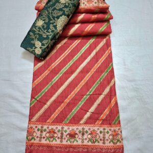 Maroon colour silk blend printed saree with contrast blouse - Image 5