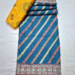 Navy blue colour silk blend printed saree with contrast blouse - Image 5